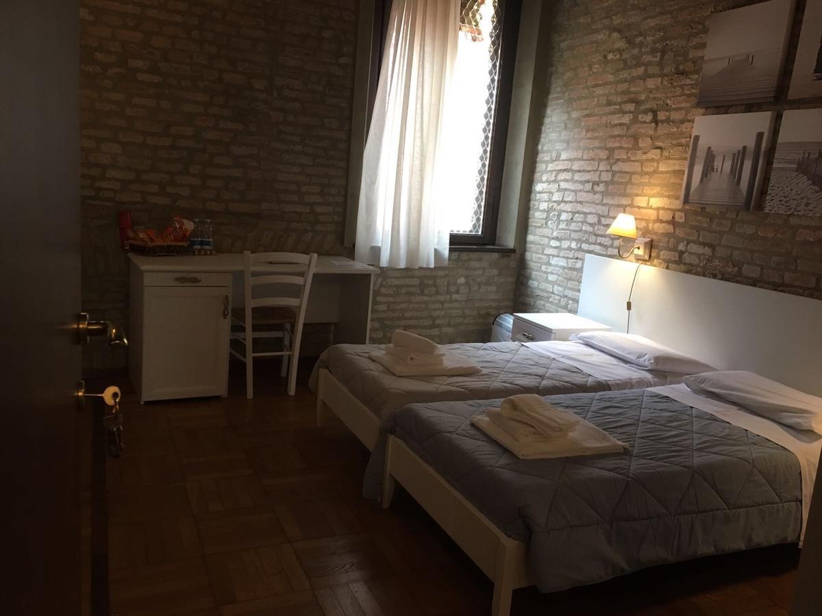 Stella De' Tolomei Ferrare Extérieur photo